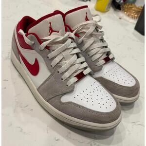 Nike Air Jordan 1 Low SE “Light Smoke Grey Gym Red” Size 9.5